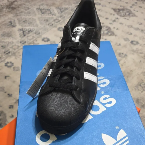 adidas gazelle silver green womens Adidas Men's Superstar Shoes main image 0